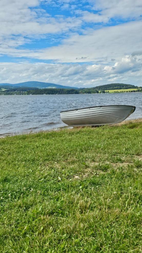 Apartman Jestrabi Lipno Черна-в-Пошумаві Екстер'єр фото